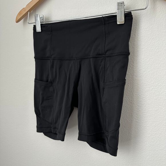 Lululemon Athletica Fast and Free High-Rise Short Size 2 - Picture 2 of 6